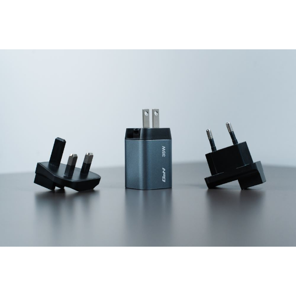 GNC-35 GaN Charger 35W with 1 x USB-C® PD 35W / 1 x USB-A QC 3.0 resmi